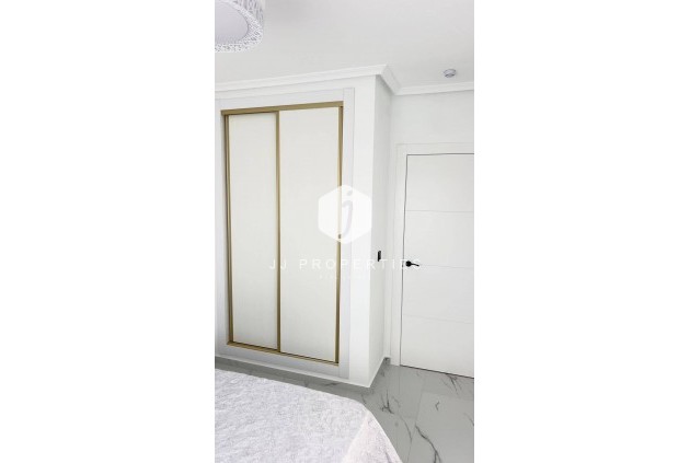 Aus zweiter Hand - Penthouse -
Orihuela Costa - La Zenia