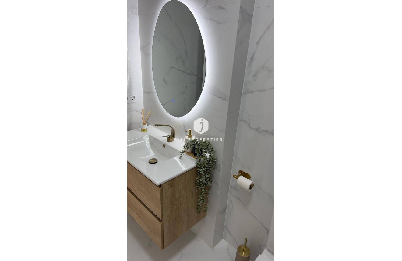 Aus zweiter Hand - Penthouse -
Orihuela Costa - La Zenia