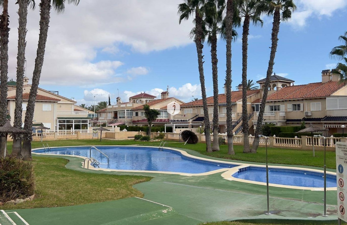 Aus zweiter Hand - Penthouse -
Orihuela Costa - La Zenia