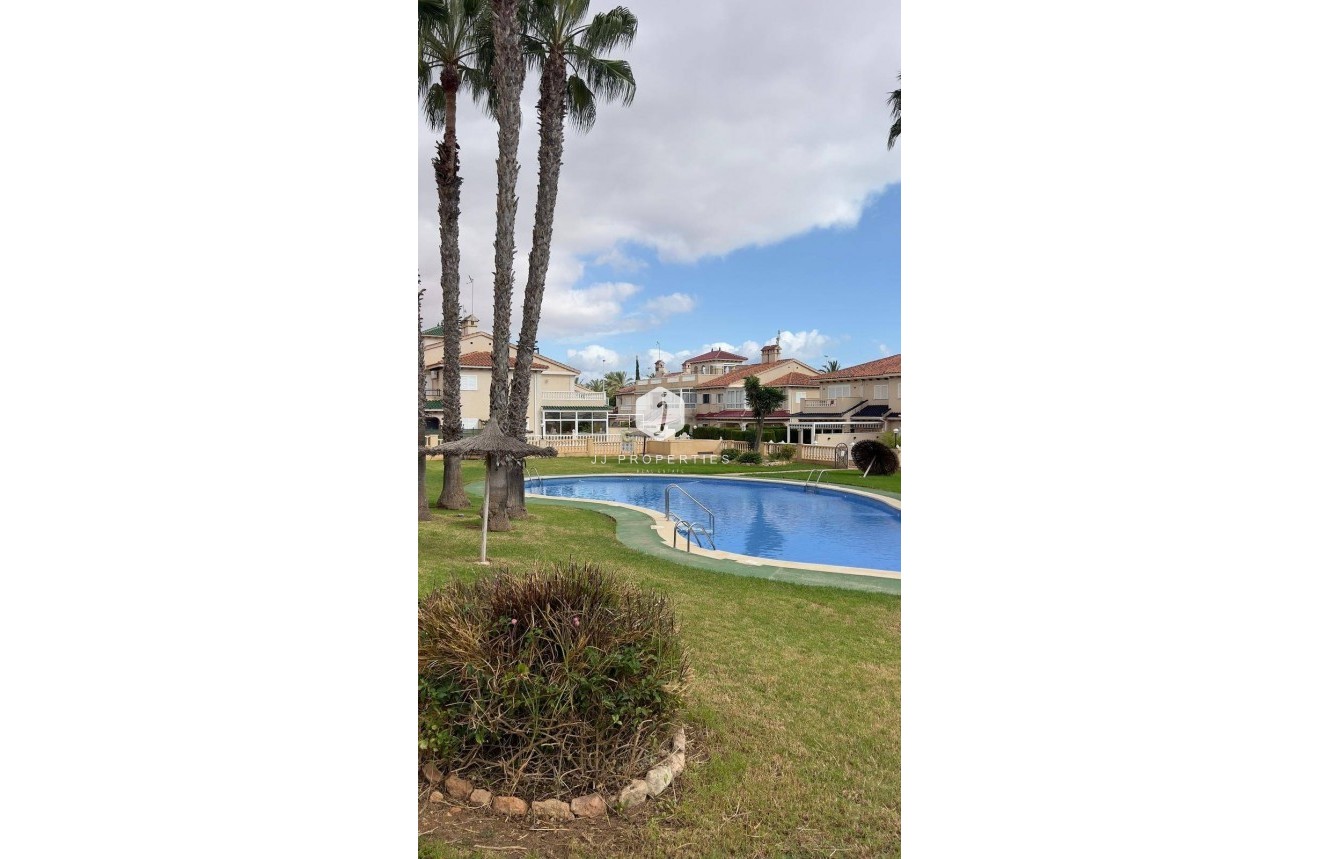 Aus zweiter Hand - Penthouse -
Orihuela Costa - La Zenia