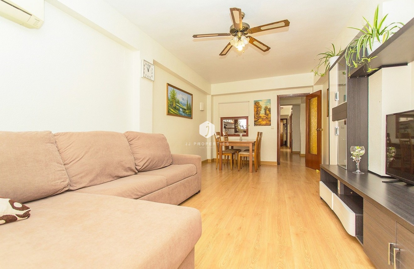 Aus zweiter Hand - Wohnung -
Torrevieja - Centro-Muelle Pesquero