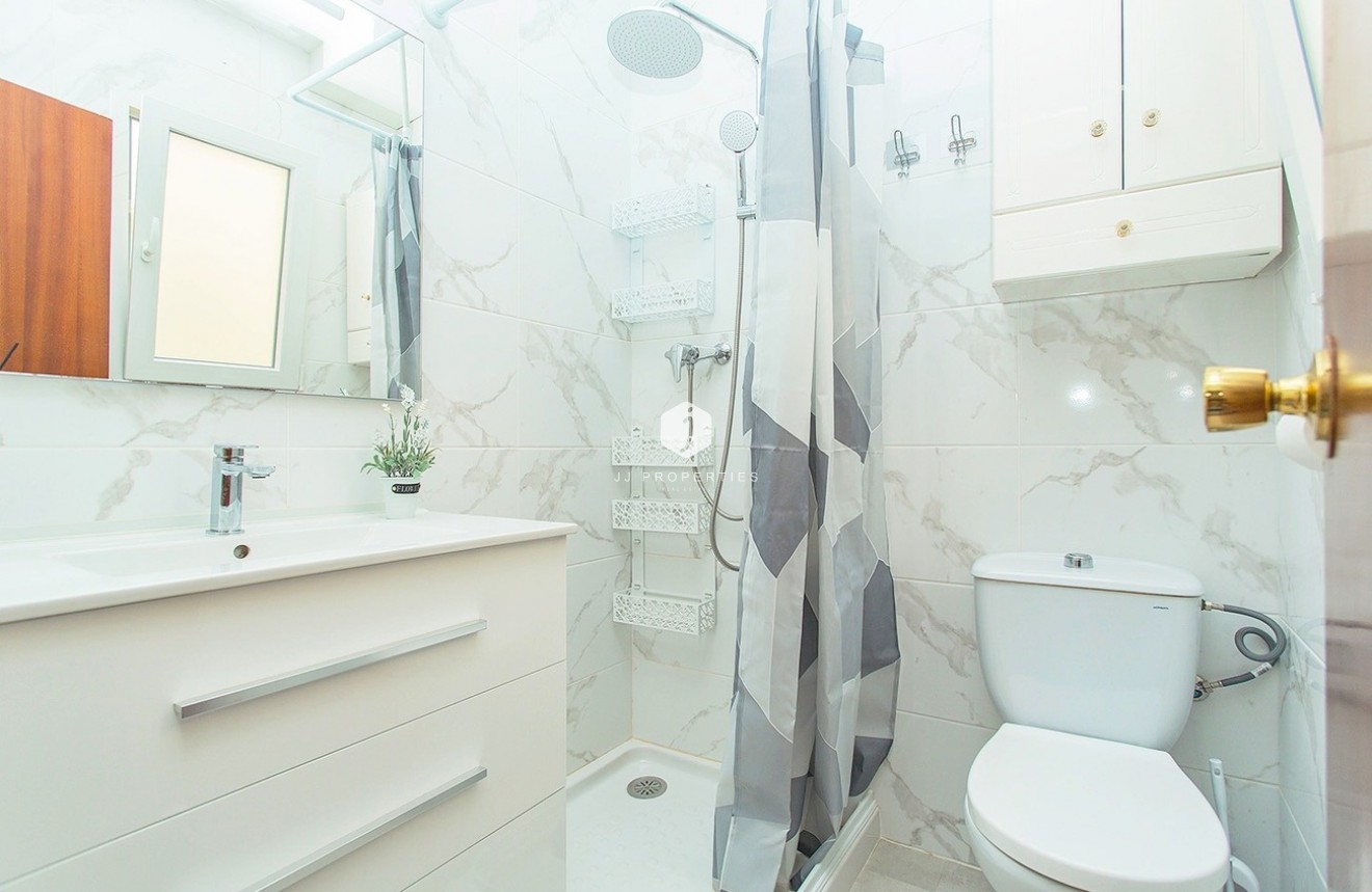 Aus zweiter Hand - Wohnung -
Torrevieja - Centro-Muelle Pesquero