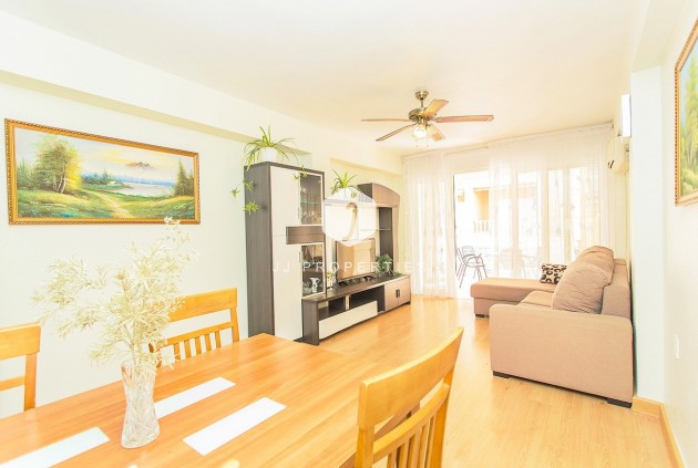 Aus zweiter Hand - Wohnung -
Torrevieja - Centro-Muelle Pesquero