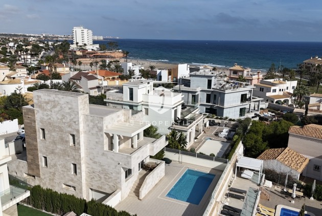 Aus zweiter Hand - Villa -
La Zenia - Costa Blanca