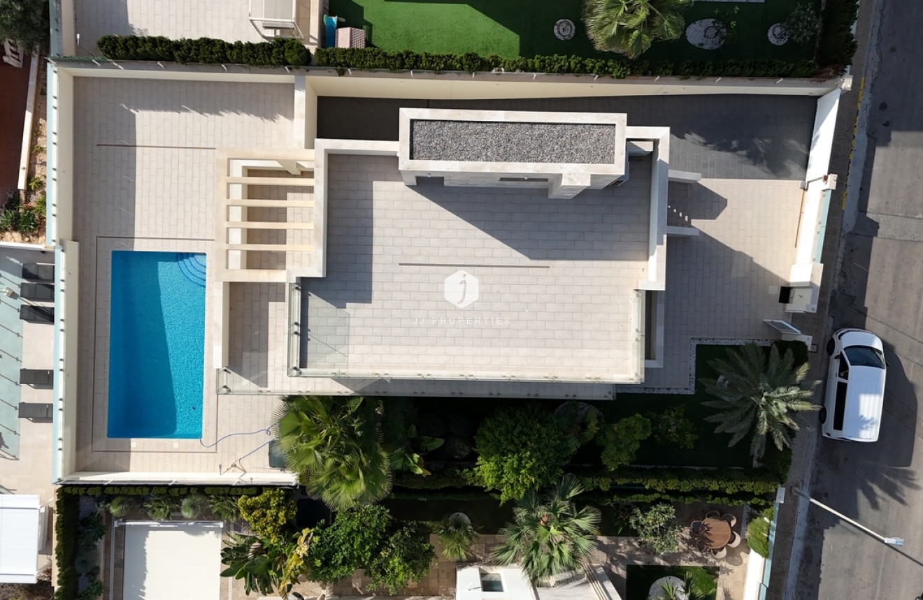 Aus zweiter Hand - Villa -
La Zenia - Costa Blanca