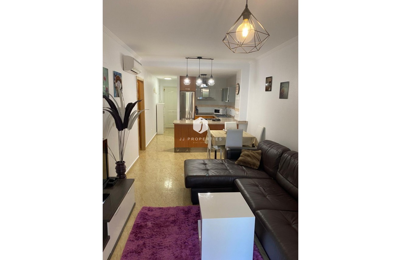 Aus zweiter Hand - Wohnung -
Campoamor - Costa Blanca