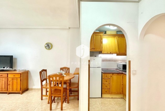 Resale - Apartment / flat -
Torrevieja - Centro