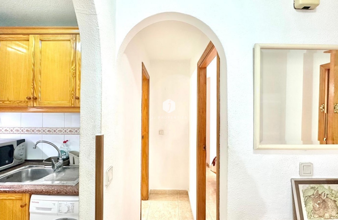 Resale - Apartment / flat -
Torrevieja - Centro