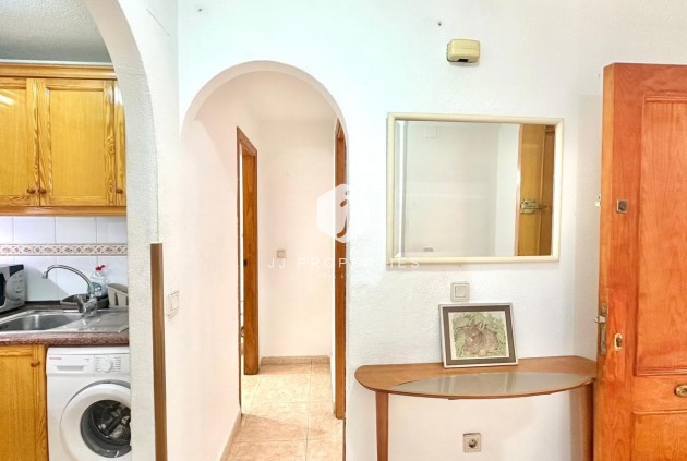 Resale - Apartment / flat -
Torrevieja - Centro