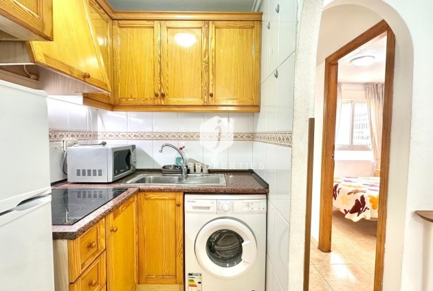 Resale - Apartment / flat -
Torrevieja - Centro