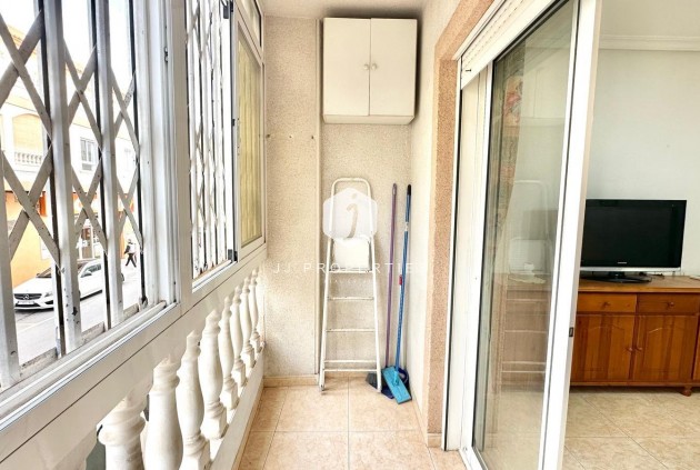 Resale - Apartment / flat -
Torrevieja - Centro