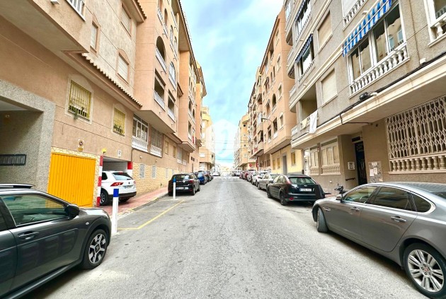 Aus zweiter Hand - Wohnung -
Torrevieja - Centro