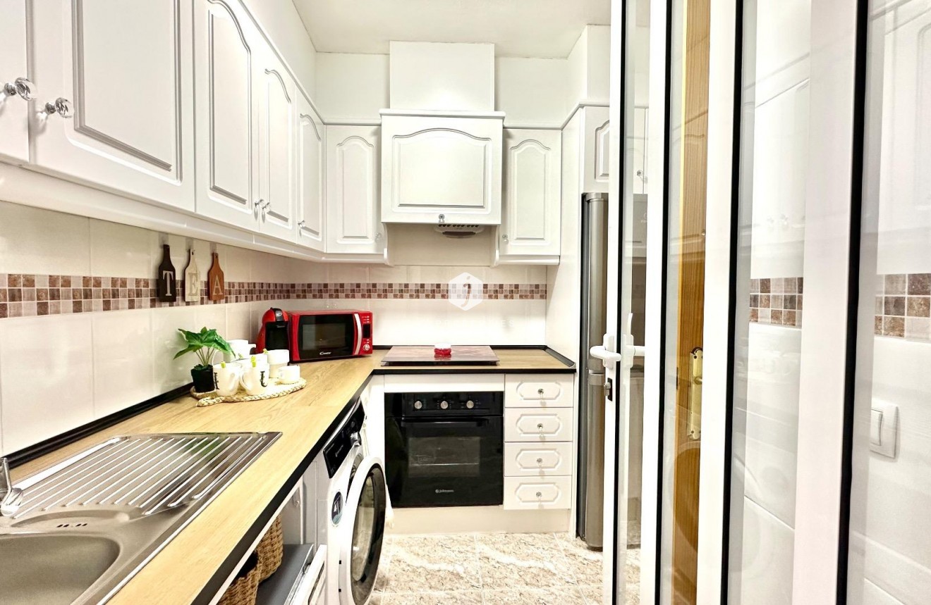 Aus zweiter Hand - Wohnung -
Torrevieja - Centro