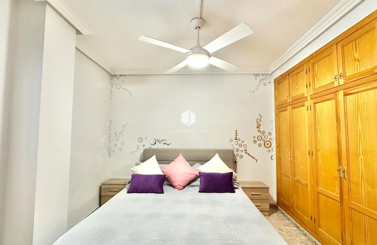 Aus zweiter Hand - Wohnung -
Torrevieja - Centro