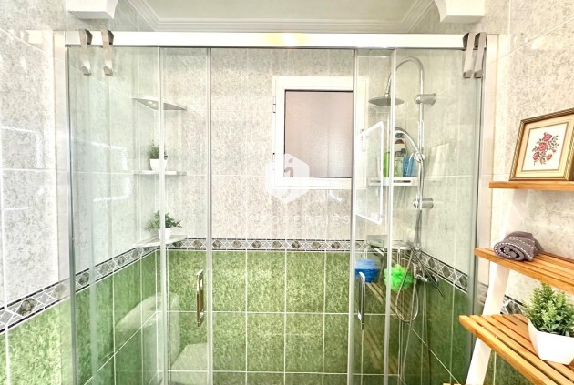 Aus zweiter Hand - Wohnung -
Torrevieja - Centro