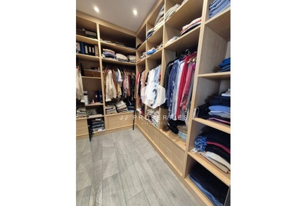 Aus zweiter Hand - Villa -
La Finca Golf Resort - Inland