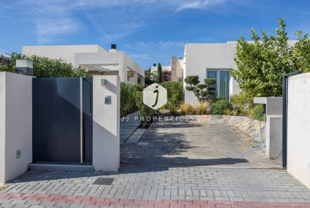 Aus zweiter Hand - Villa -
La Finca Golf Resort - Inland