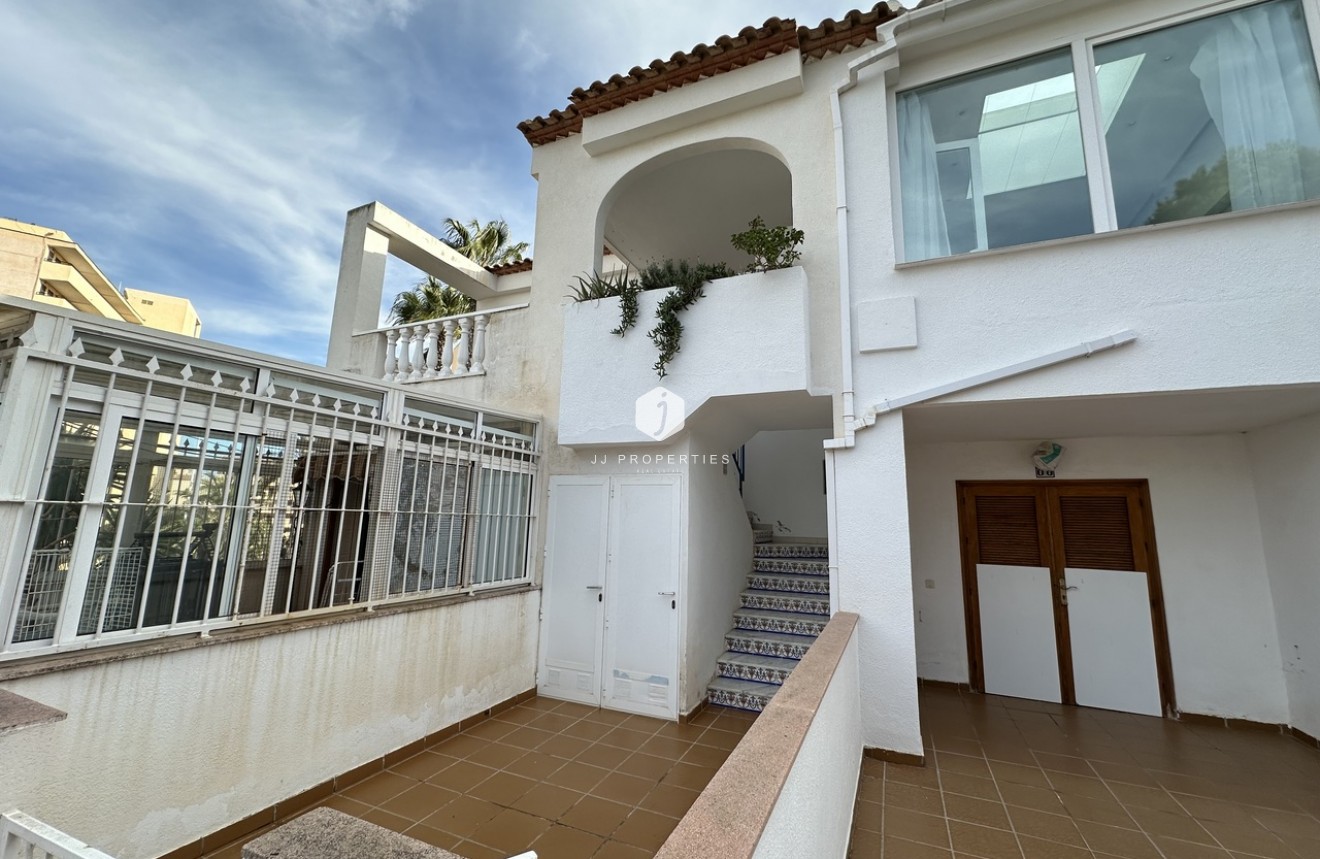 Aus zweiter Hand - Duplex -
La Mata - Costa Blanca