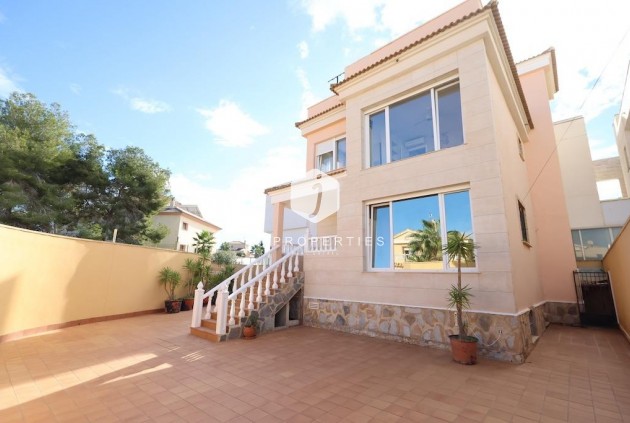 Aus zweiter Hand - Villa -
Orihuela Costa - Costa Blanca