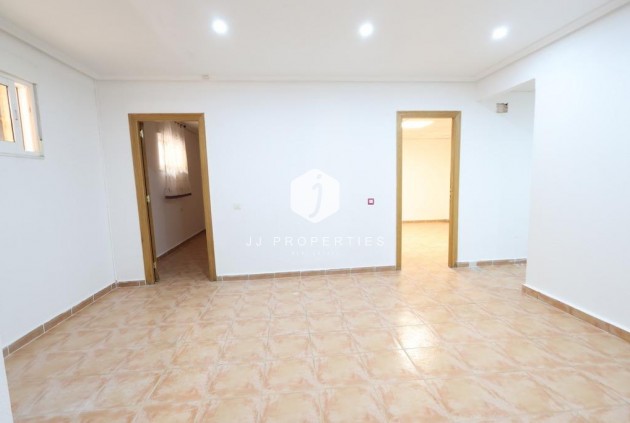 Aus zweiter Hand - Villa -
Orihuela Costa - Costa Blanca