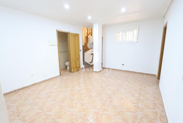 Aus zweiter Hand - Villa -
Orihuela Costa - Costa Blanca