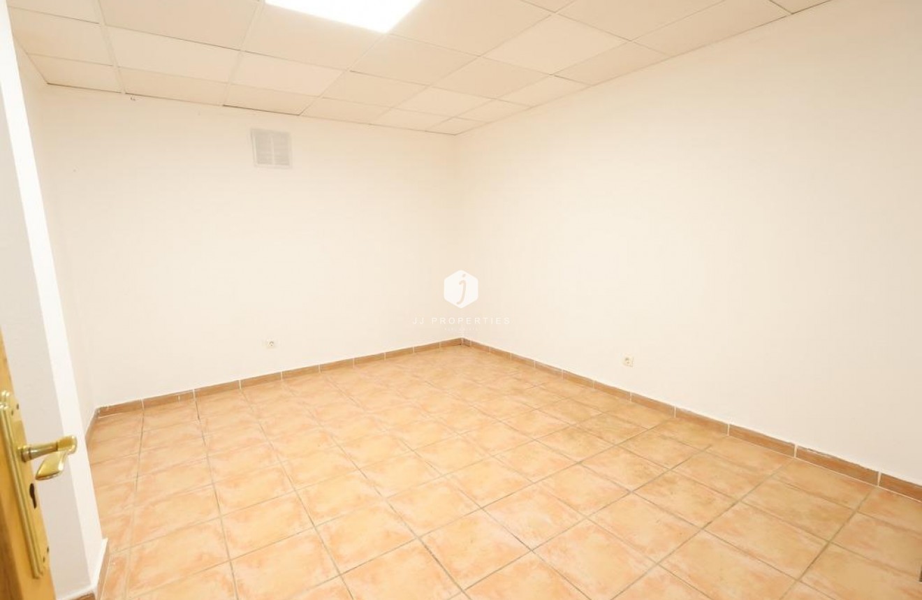 Aus zweiter Hand - Villa -
Orihuela Costa - Costa Blanca