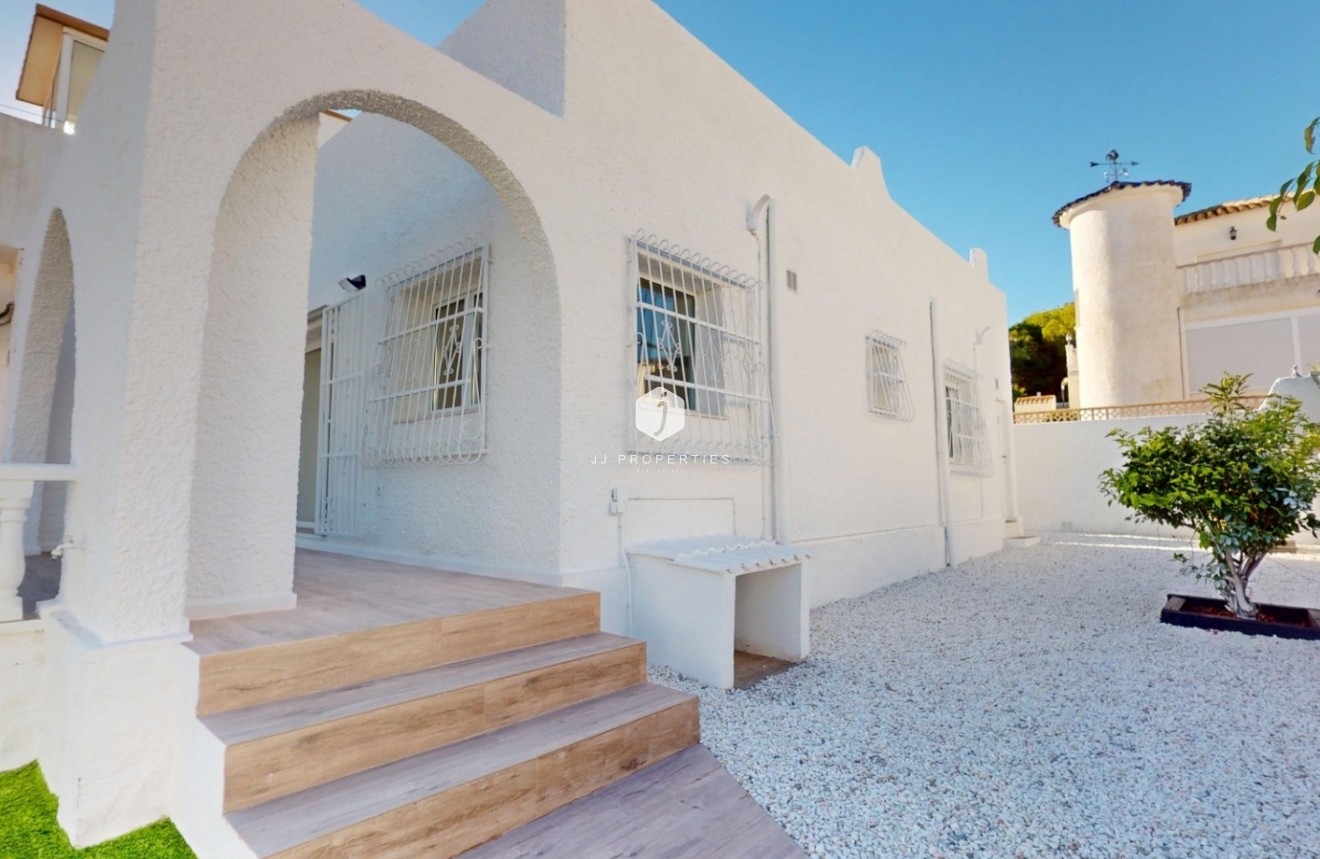 Aus zweiter Hand - Bungalow -
Orihuela Costa - Costa Blanca