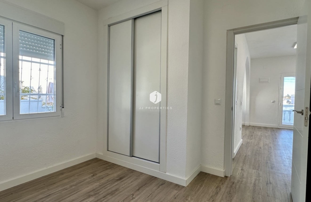 Aus zweiter Hand - Bungalow -
Orihuela Costa - Costa Blanca