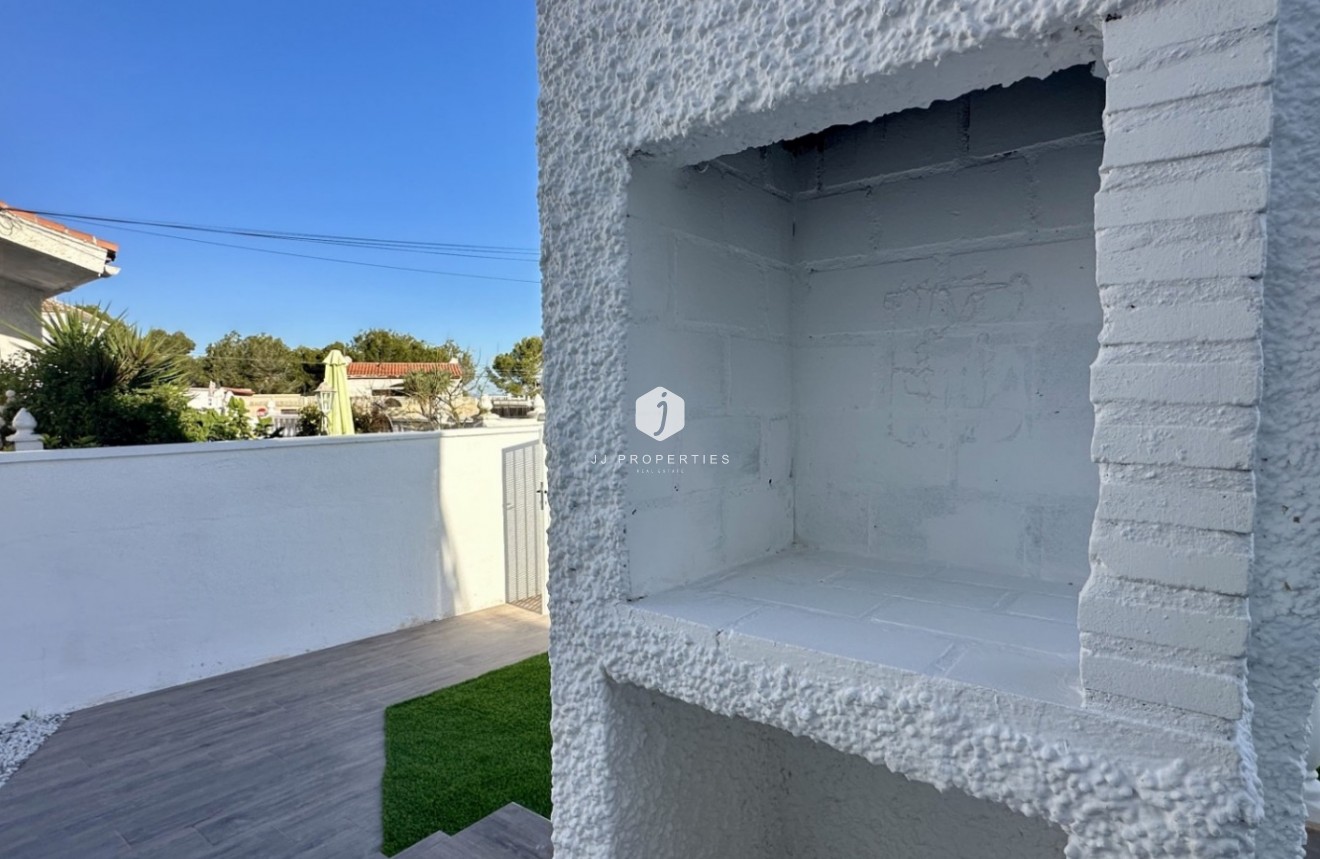 Aus zweiter Hand - Bungalow -
Orihuela Costa - Costa Blanca