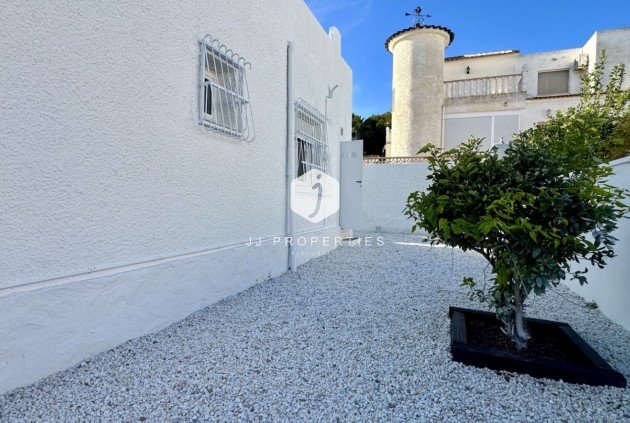 Aus zweiter Hand - Bungalow -
Orihuela Costa - Costa Blanca