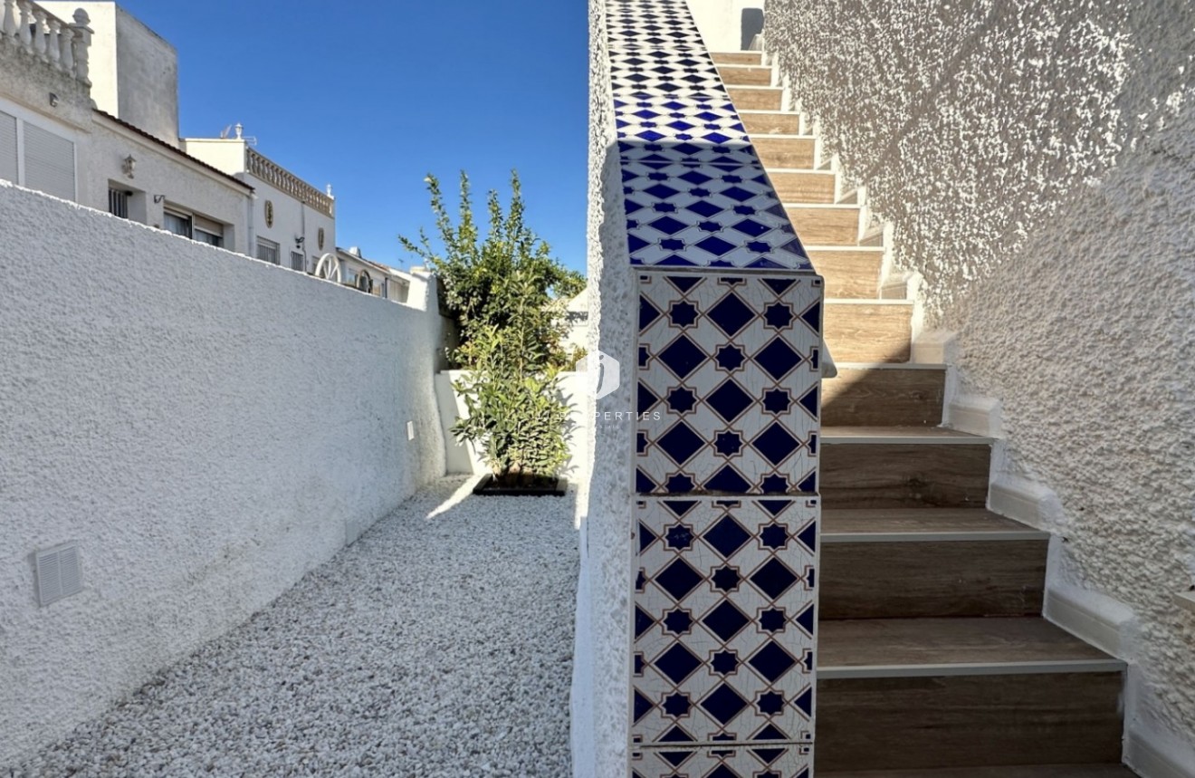 Aus zweiter Hand - Bungalow -
Orihuela Costa - Costa Blanca