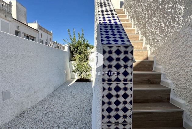 Aus zweiter Hand - Bungalow -
Orihuela Costa - Costa Blanca