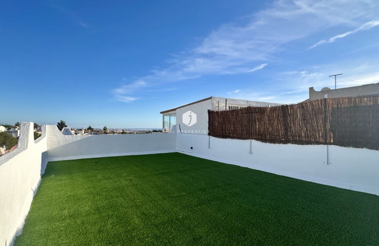 Aus zweiter Hand - Bungalow -
Orihuela Costa - Costa Blanca