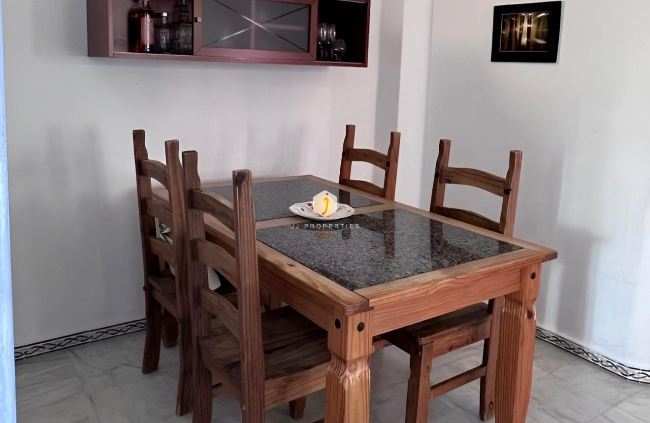 Aus zweiter Hand - Wohnung -
Torrevieja - Playa de los Locos