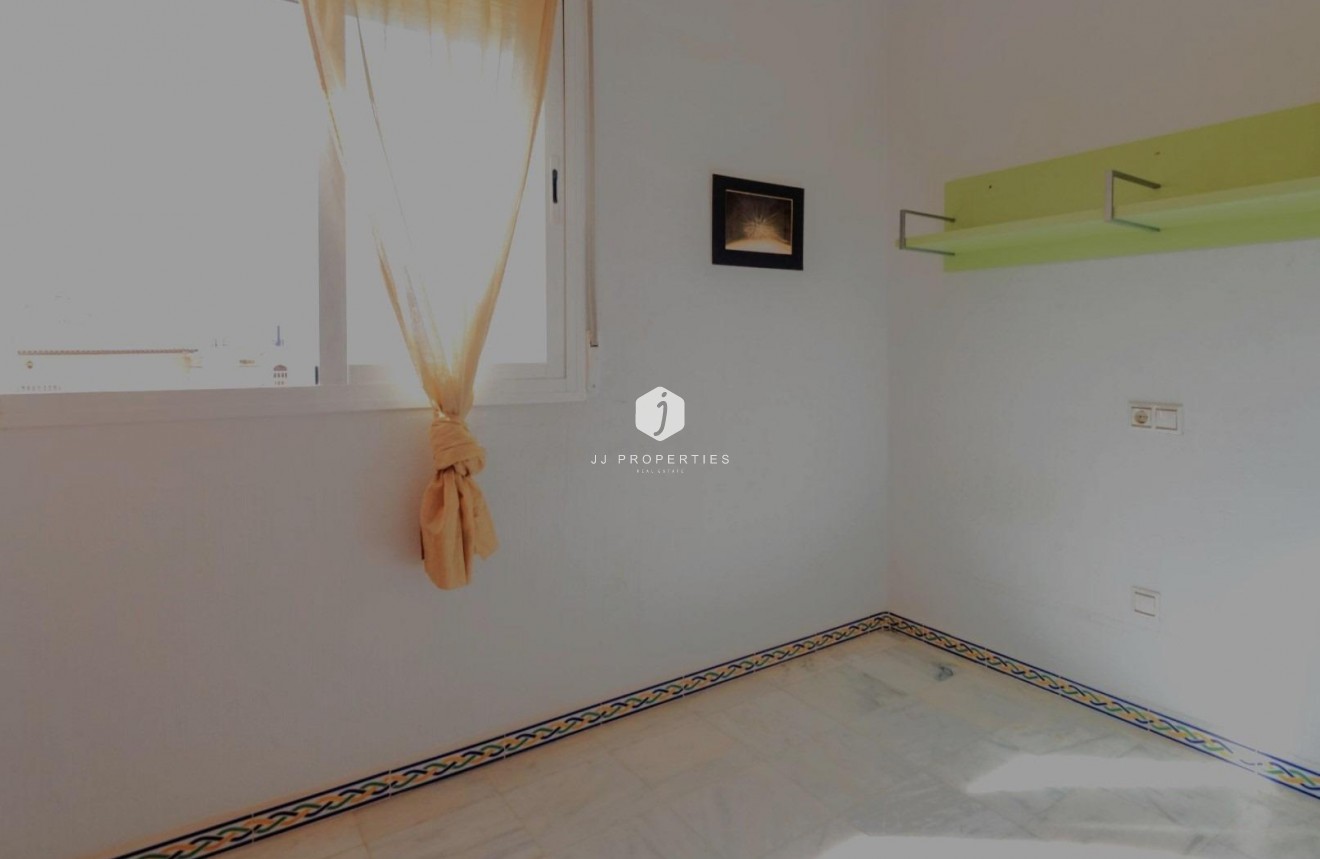 Aus zweiter Hand - Wohnung -
Torrevieja - Playa de los Locos