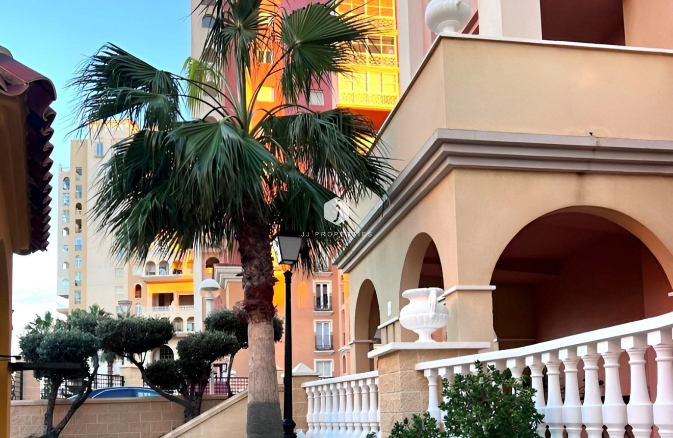 Aus zweiter Hand - Wohnung -
Torrevieja - Playa de los Locos