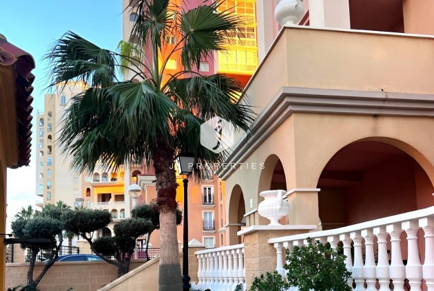 Aus zweiter Hand - Wohnung -
Torrevieja - Playa de los Locos