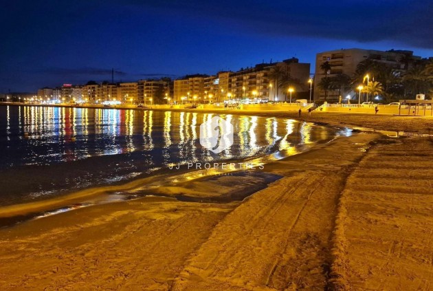 Aus zweiter Hand - Wohnung -
Torrevieja - Playa de los Locos