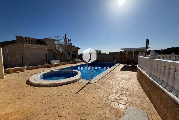 Aus zweiter Hand - Villa -
Algorfa - Inland