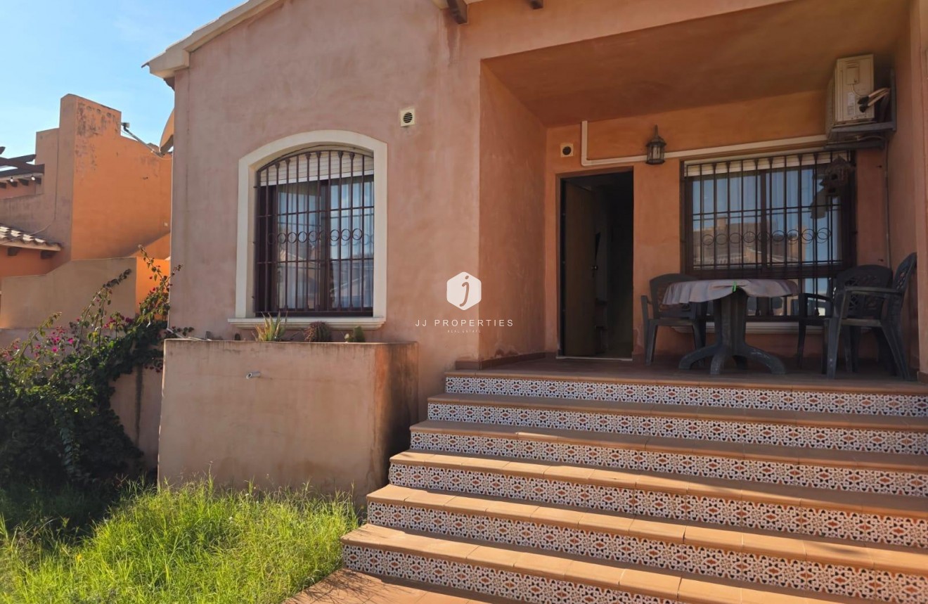 Aus zweiter Hand - Bungalow -
Torrevieja - Zona Los Frutales