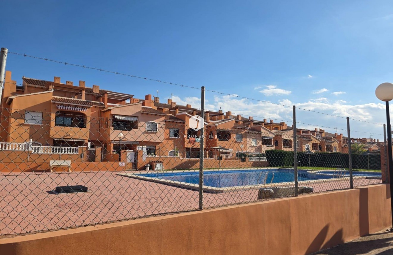 Aus zweiter Hand - Bungalow -
Torrevieja - Zona Los Frutales