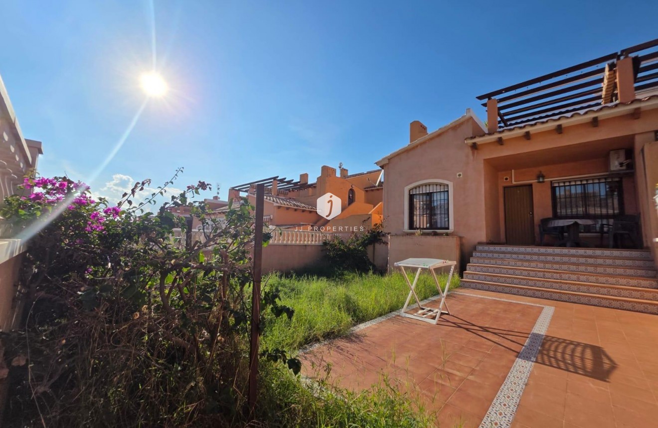 Aus zweiter Hand - Bungalow -
Torrevieja - Zona Los Frutales