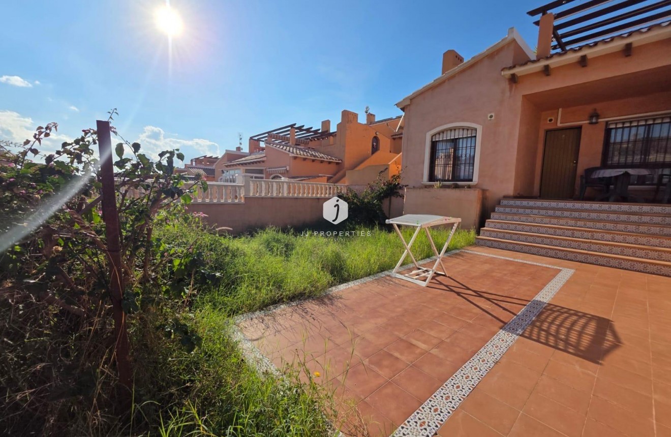 Aus zweiter Hand - Bungalow -
Torrevieja - Zona Los Frutales