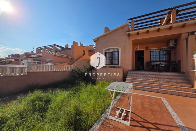 Aus zweiter Hand - Bungalow -
Torrevieja - Zona Los Frutales
