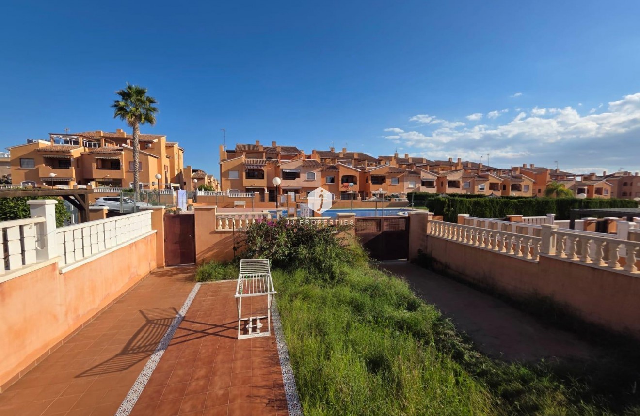 Aus zweiter Hand - Bungalow -
Torrevieja - Zona Los Frutales