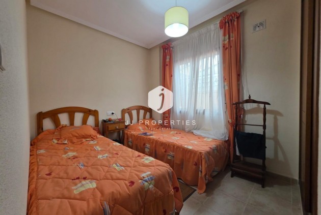 Aus zweiter Hand - Bungalow -
Torrevieja - Zona Los Frutales
