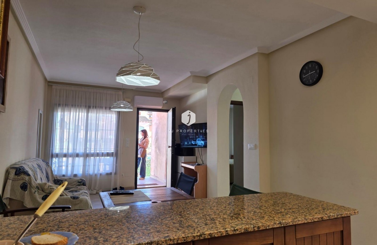 Aus zweiter Hand - Bungalow -
Torrevieja - Zona Los Frutales