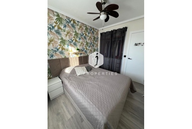 Resale - Bungalow -
Torrevieja - Costa Blanca