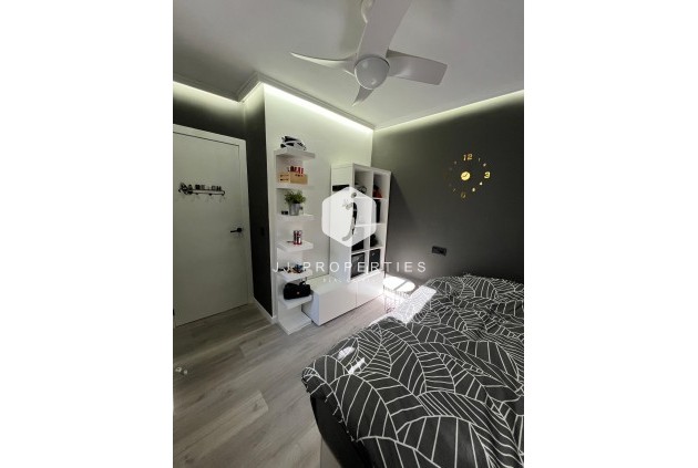 Resale - Bungalow -
Torrevieja - Costa Blanca