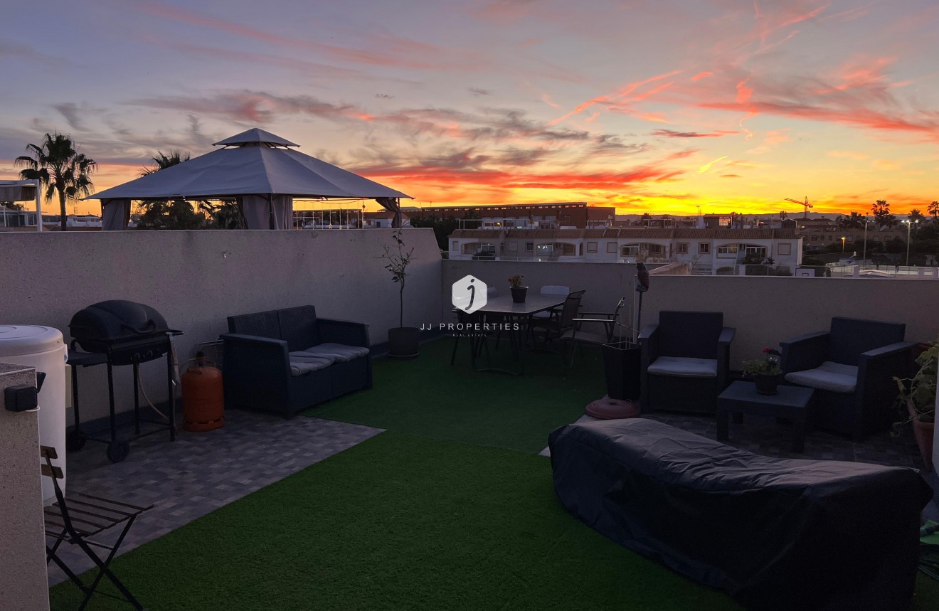 Resale - Bungalow -
Torrevieja - Costa Blanca